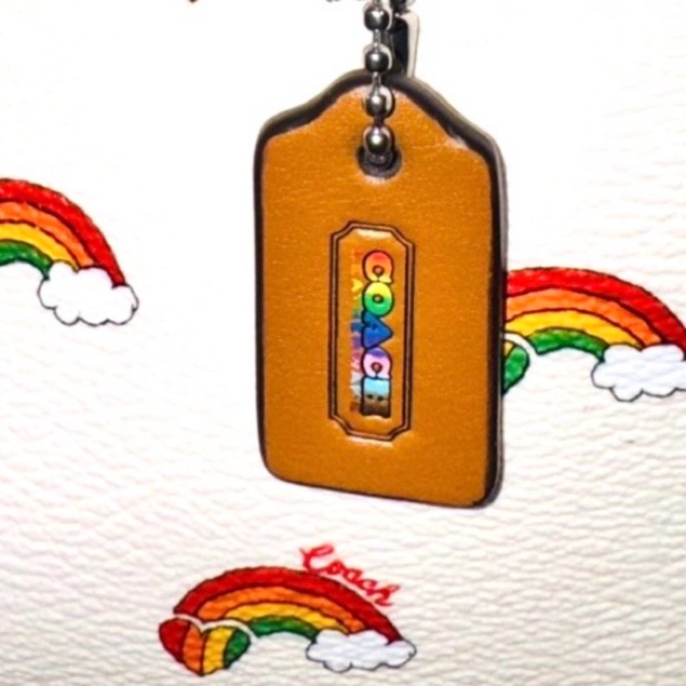 Coach Mollie Tote Rainbow Heart Print 2023 #CK373 - NWOT $378 - Picture 6 of 16